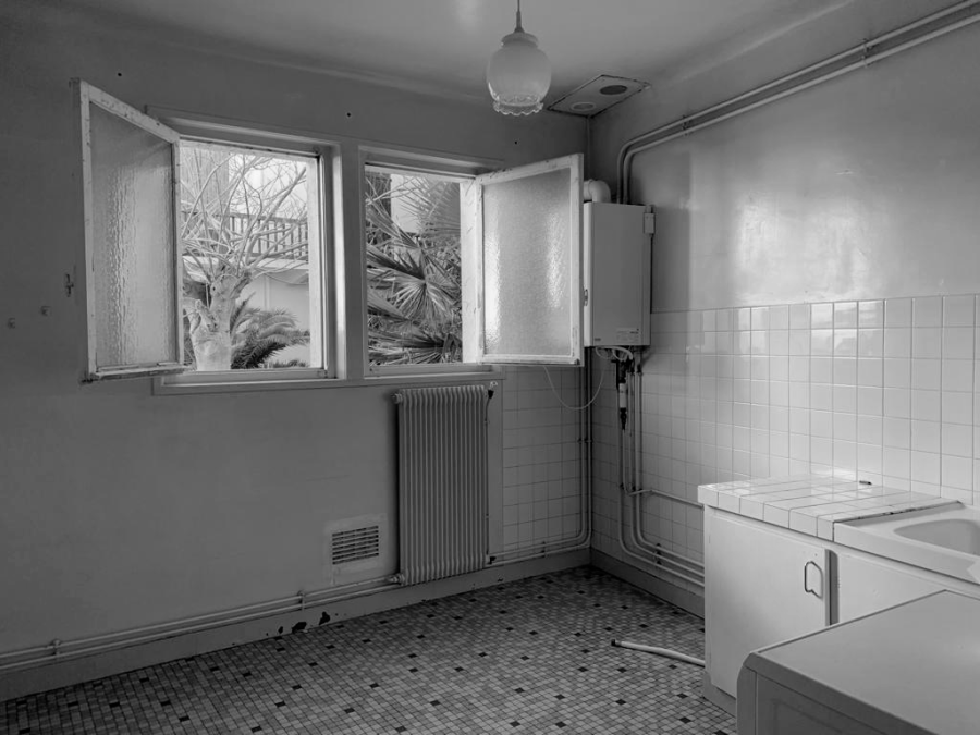 PO_b&n_04